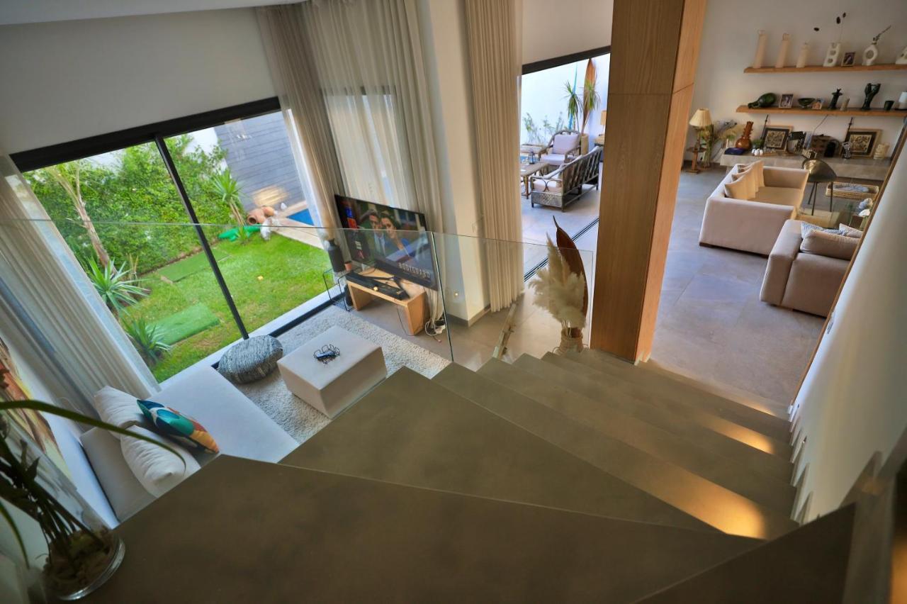 Moon House Villa Ville Nouvelle Exterior photo